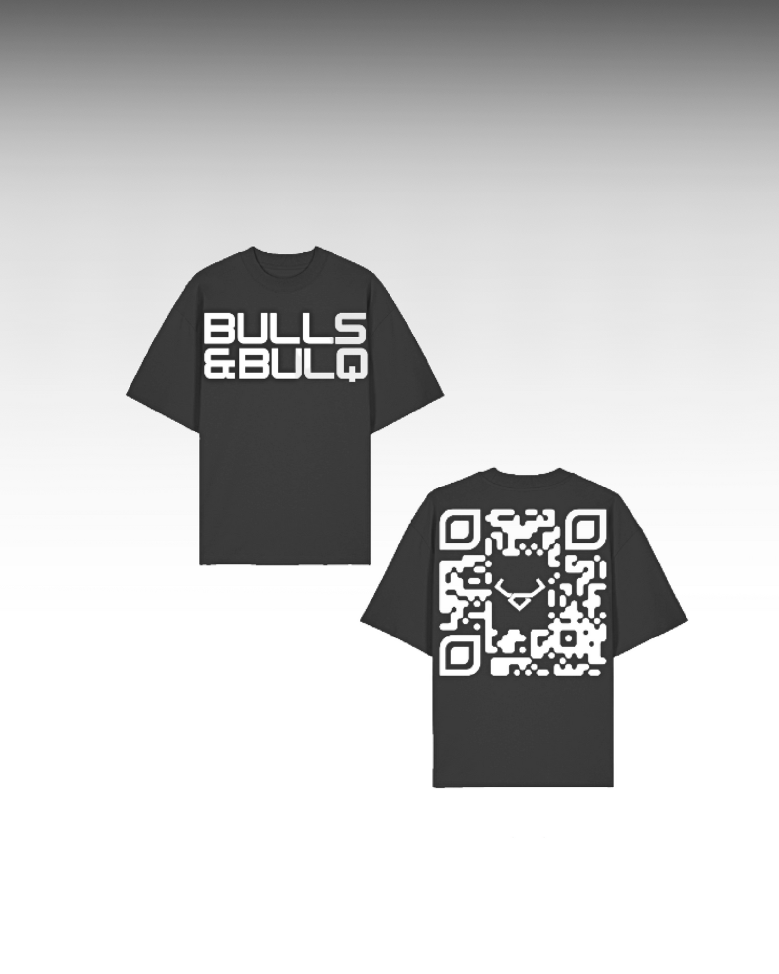 unser beliebtes Classic Premium Shirt mit BULLS & BULQ Logo Schrift vorn und hinten auffälliger QR Code Design Digitalprint 

Unisex übergroßes T-Shirt mit hohem Kragen

Eingesetzte Ärmel

Überschnittene Schultern

1x1 Rippstrick-Mockneck-Kragen

Nackenband innen am Rücken

Doppelnadelsteppstich an Ärmeln und Saum

200g/m Premium Gewicht
